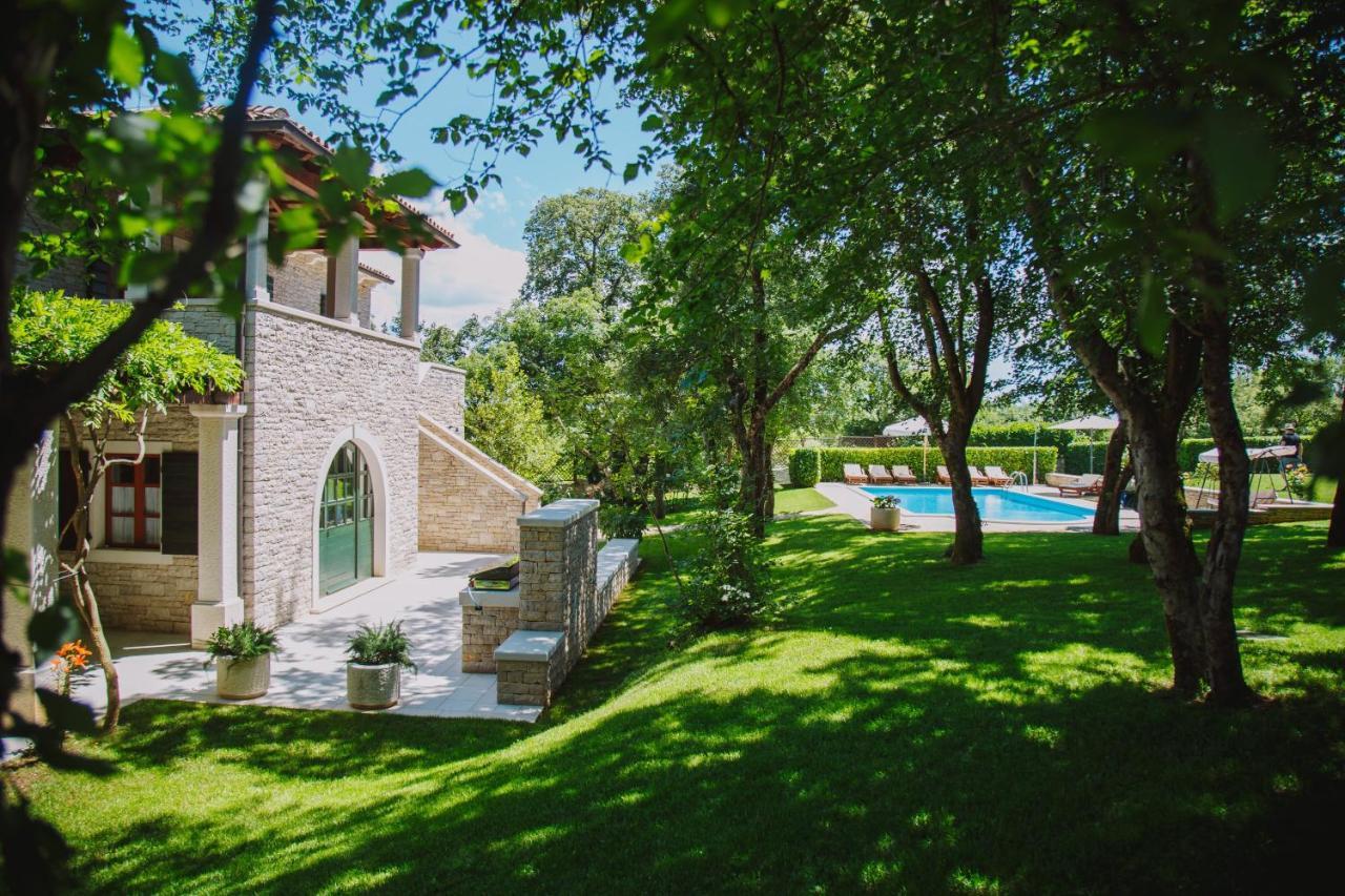 Villa Kringa Tinjan Экстерьер фото