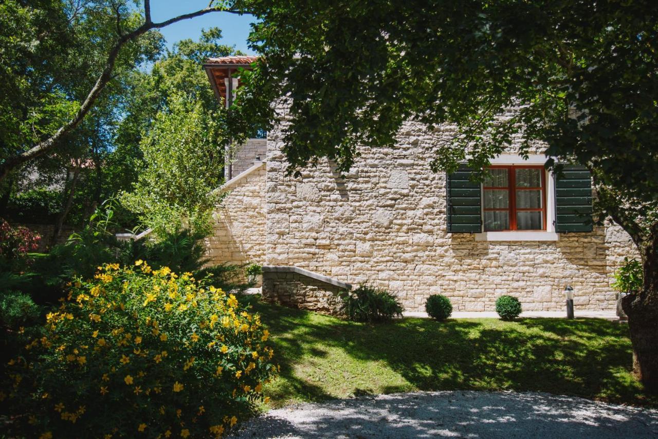 Villa Kringa Tinjan Экстерьер фото